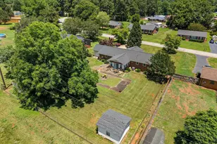 2016 Evergreen Dr, Boiling Springs, SC 29316 - Photo 39