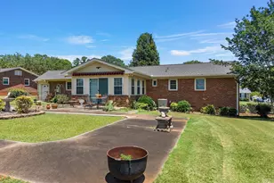 2016 Evergreen Dr, Boiling Springs, SC 29316 - Photo 33