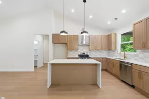2835 Melvin Hill Rd, Campobello, SC 29322 - Photo 13