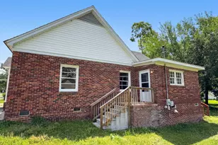 202 E Centennial St, Clinton, SC 29325 - Photo 5
