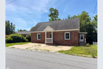 202 E Centennial Street, Clinton, SC 29325 - Photo 1
