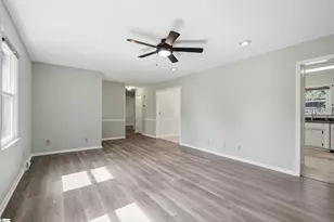 303 Jamie Ct, Boiling Springs, SC 29316 - Photo 9