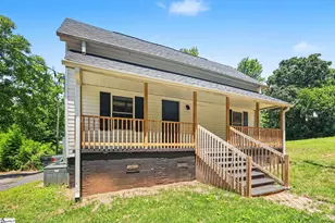 586 Hickory Dr, Startex, SC 29377 - Photo 3