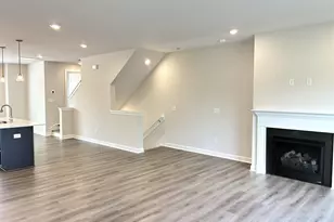25 Pikewood Ln, Greenville, SC 29607 - Photo 9