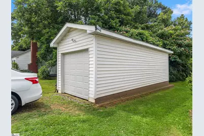 722 Syphrit Road, Wellford, SC 28385 - Photo 17