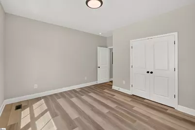 136 S Church Street, Duncan, SC 29334 - Photo 9