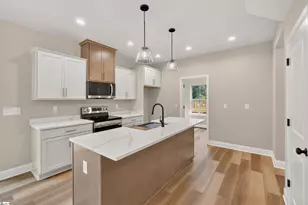 136 S Church St, Duncan, SC 29334 - Photo 5