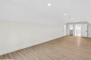 501 W Peninsula Dr, Laurens, SC 29360 - Photo 45