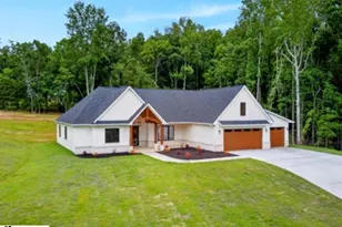 501 W Peninsula Dr, Laurens, SC 29360 - Photo 5