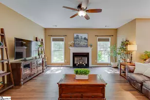 38 Heritage Point Dr, Simpsonville, SC 29681 - Photo 11