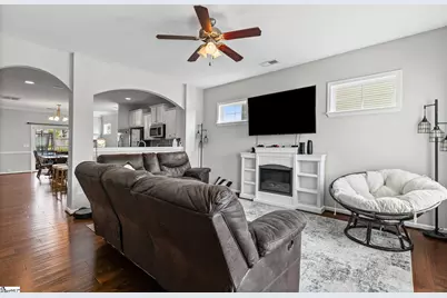 102 Dunsborough Drive, Simpsonville, SC 29680 - Photo 5