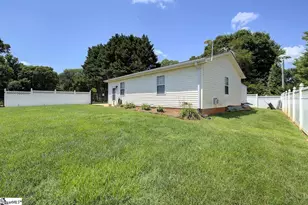 9 Montague Cir, Greenville, SC 29617 - Photo 5