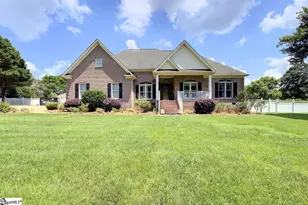 9 Montague Cir, Greenville, SC 29617 - Photo 1