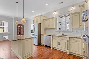 204 Crestwood Dr, Greenville, SC 29609 - Photo 17