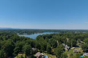 102 Point Bluff Ct, Inman, SC 29349 - Photo 9
