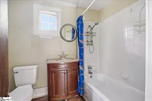 419 Academy St, Laurens, SC 29360 - Photo 23