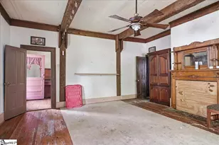 419 Academy St, Laurens, SC 29360 - Photo 11