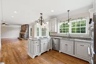 215 Log Shoals Rd, Greenville, SC 29605 - Photo 11