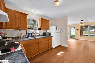 1020 Elizabeth St, Anderson, SC 29624 - Photo 11