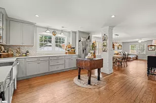 44 Wofford Rd, Taylors, SC 29687 - Photo 11