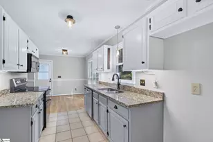 1911 Sitton Hill Rd, Easley, SC 29642 - Photo 11