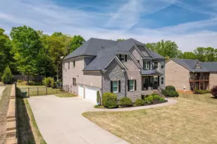 235 Tuxedo Ln, Greer, SC 29651 - Photo 3
