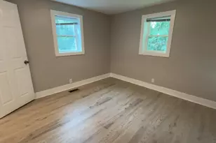 148 Loop St, Wellford, SC 29385 - Photo 9