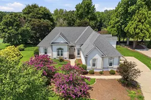 724 W Tara Ln, Duncan, SC 29334 - Photo 1