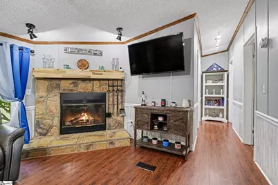 208 Sassafras Drive, Laurens, SC 29360 - Photo 5