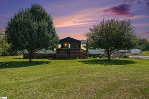 208 Sassafras Dr, Laurens, SC 29360 - Photo 1