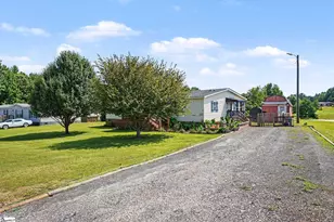 208 Sassafras Dr, Laurens, SC 29360 - Photo 27