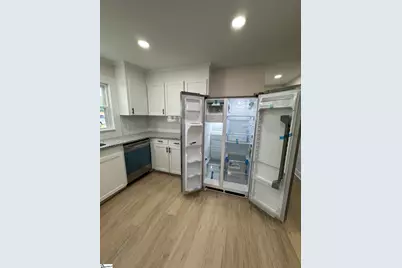 401 Thompson Street, Gaffney, SC 29340 - Photo 15