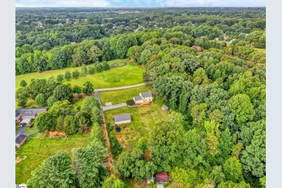 108 Syracuse Road, Easley, SC 29642 - Photo 3