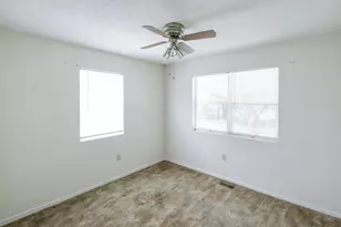 329 Berry Rd, Pelzer, SC 29669 - Photo 17