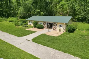 811 Butter St, Landrum, SC 29356 - Photo 37