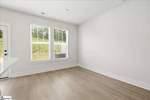 24 Shoemaker Rd, Greenville, SC 29617 - Photo 9