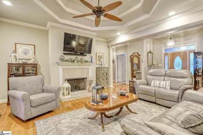335 Hillcove Point, Wellford, SC 29385 - Photo 3