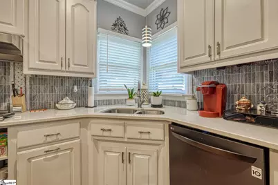 335 Hillcove Point, Wellford, SC 29385 - Photo 11