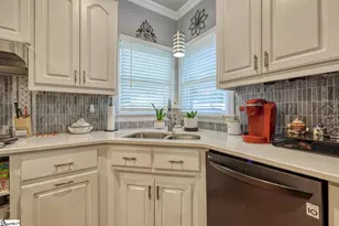 335 Hillcove Point, Wellford, SC 29385 - Photo 11