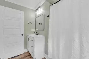 126 E Wilburn Ave, Greenville, SC 29611 - Photo 15