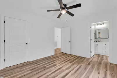 126 E Wilburn Avenue, Greenville, SC 29611 - Photo 13