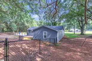 202 Green Meadows Cir, Fountain Inn, SC 29644 - Photo 23