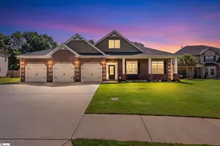 425 Castleford Pl, Simpsonville, SC 29681 - Photo 1