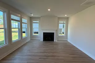 1010 Fox Hollow St, Spartanburg, SC 29303 - Photo 5