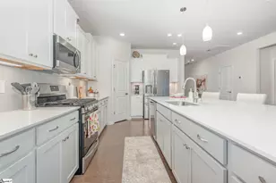 264 Double Crest Dr, Taylors, SC 29687 - Photo 5