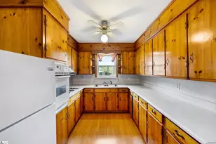 11 Picadilly St, Taylors, SC 29687 - Photo 7