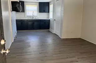 201 Hunters Ct, Laurens, SC 29360 - Photo 3
