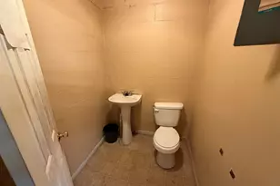 105 Branch St, Abbeville, SC 29620 - Photo 9