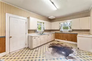 425 Pennsylvania Ave, Greer, SC 29650 - Photo 7