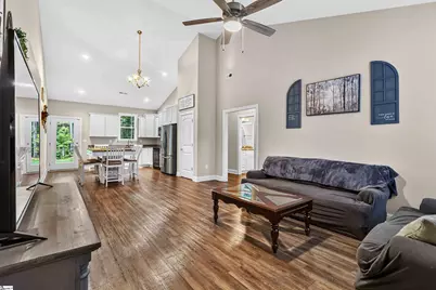 136 N Forest Circle, Marietta, SC 29661 - Photo 7